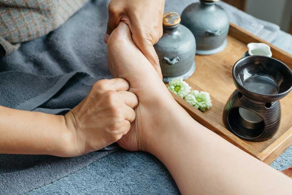 آموزش ماساژ کف پا (رفلکسولوژی)