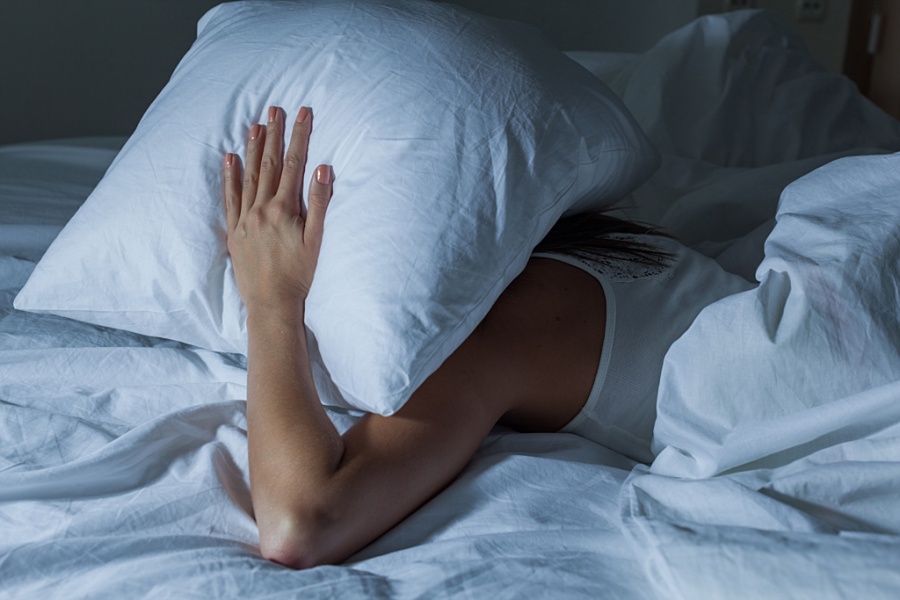 insomnia_LifetimeStock-261519-M insomnia_LifetimeStock-261519-M نشانه بی خوابی شبانه علت بی خوابی شبانه بیخوابی شبانه نشانهی چیست؟ insomnia LifetimeStock 261519 M