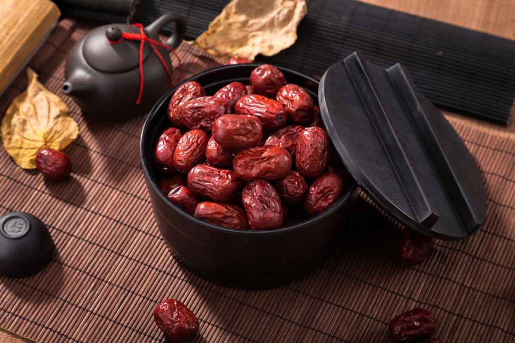 با خواص عناب و اثرات درمانی آن بیشتر آشنا شوید