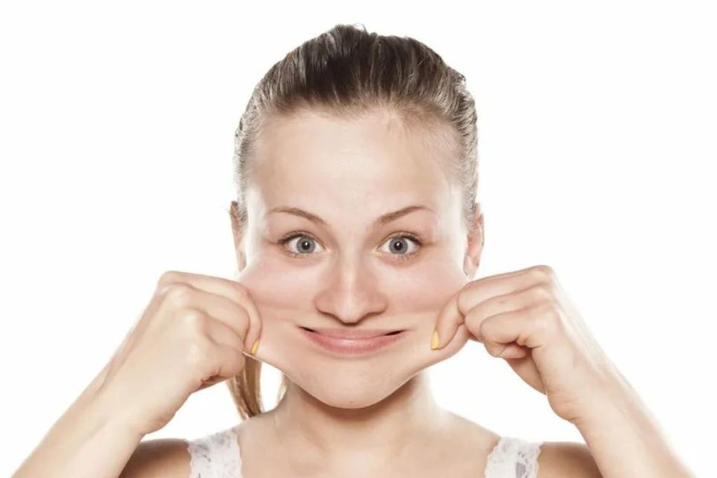 کدام دو میوه برای چاقی صورت مفید است؟