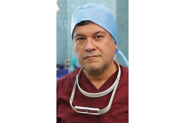 دکتر علی وفائی بهترین دکتر برای کاشت مو در تهران