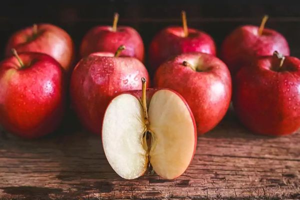 سیب برای درمان بواسیر