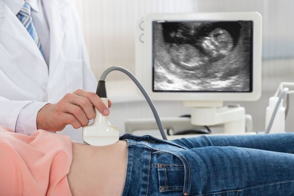 تشخیص بارداری در روزهای اول با سونوگرافی