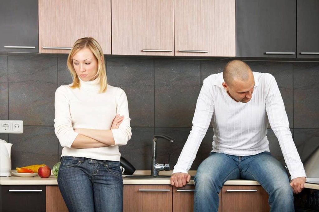 دلیل افسردگی بعد از ازدواج چیست و چگونه آن را درمان کنیم؟