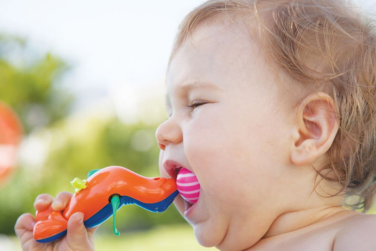 اگر کودک چیزی را به اشتباه قورت داد چه کنیم؟ لنداسپا