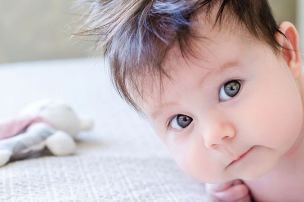 رنگ چشم جنین در چند ماهگی شکل می گیرد؟