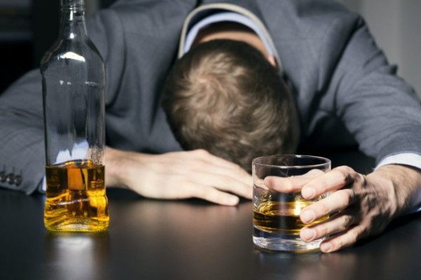 علائم اعتیاد به الکل چیست؟