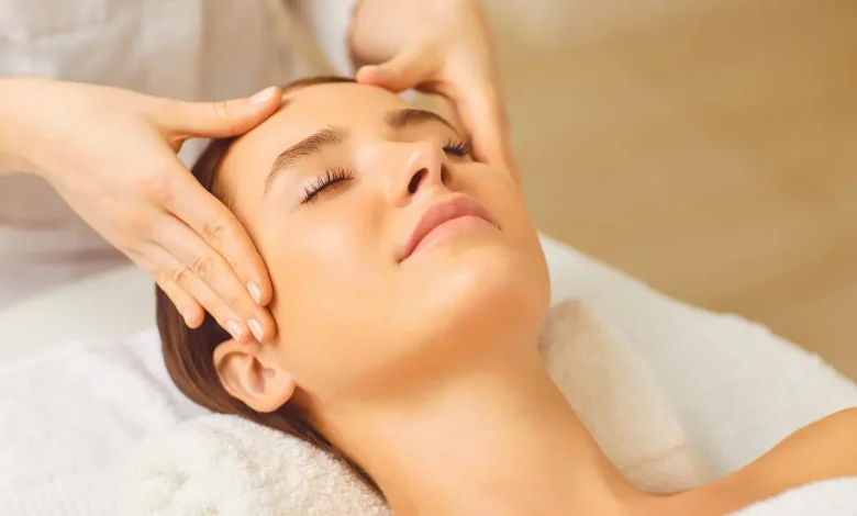 ماساژ صورت برای کلاژن سازی | با چین و چروک خداحافظی کن